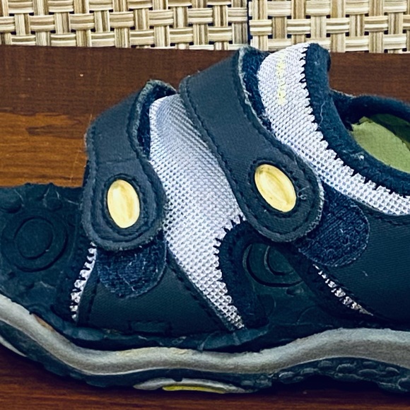 🌟2xHP🌟Stride Rite Batra Velcro Raptor Sandals 10W - Picture 3 of 7